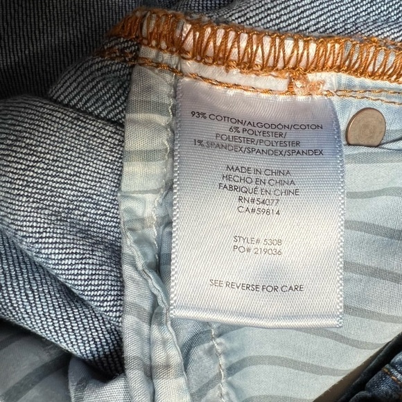 Cabi Patchy Slim Medium Blue Boyfriend Jeans Size 2 - Picture 8 of 12